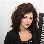Pianista e direttrice di coro e lode offre lezioni di piano, solfeggio, armonia, canto ecc